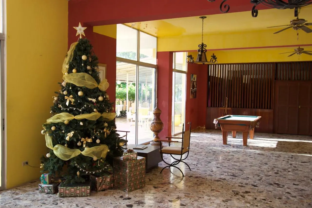 Le Xaragua Hotel Deluge