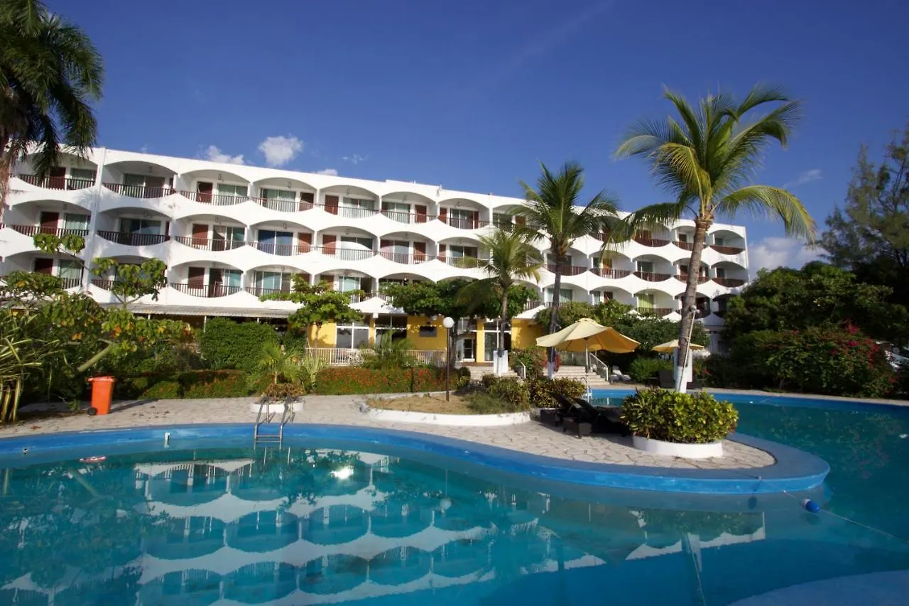 Le Xaragua Hotel Deluge