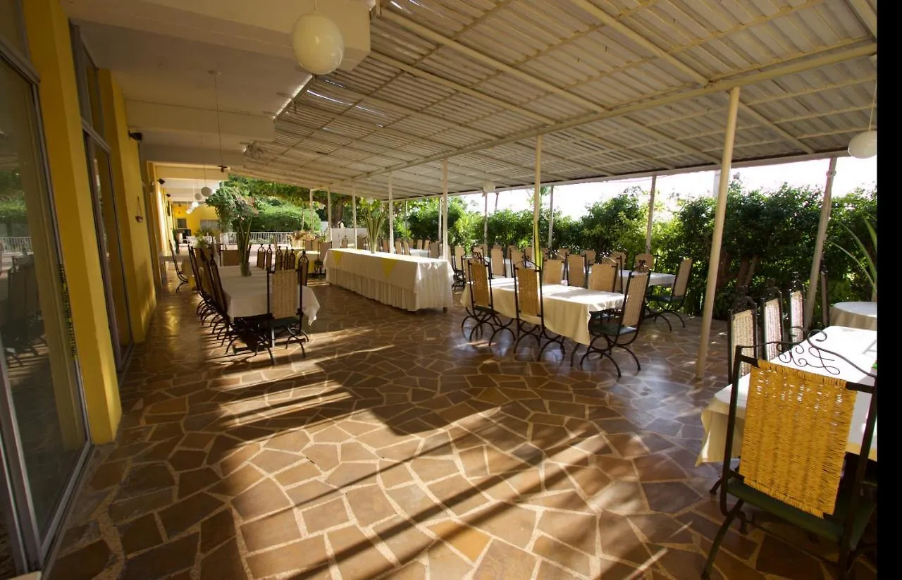Le Xaragua Hotel Deluge