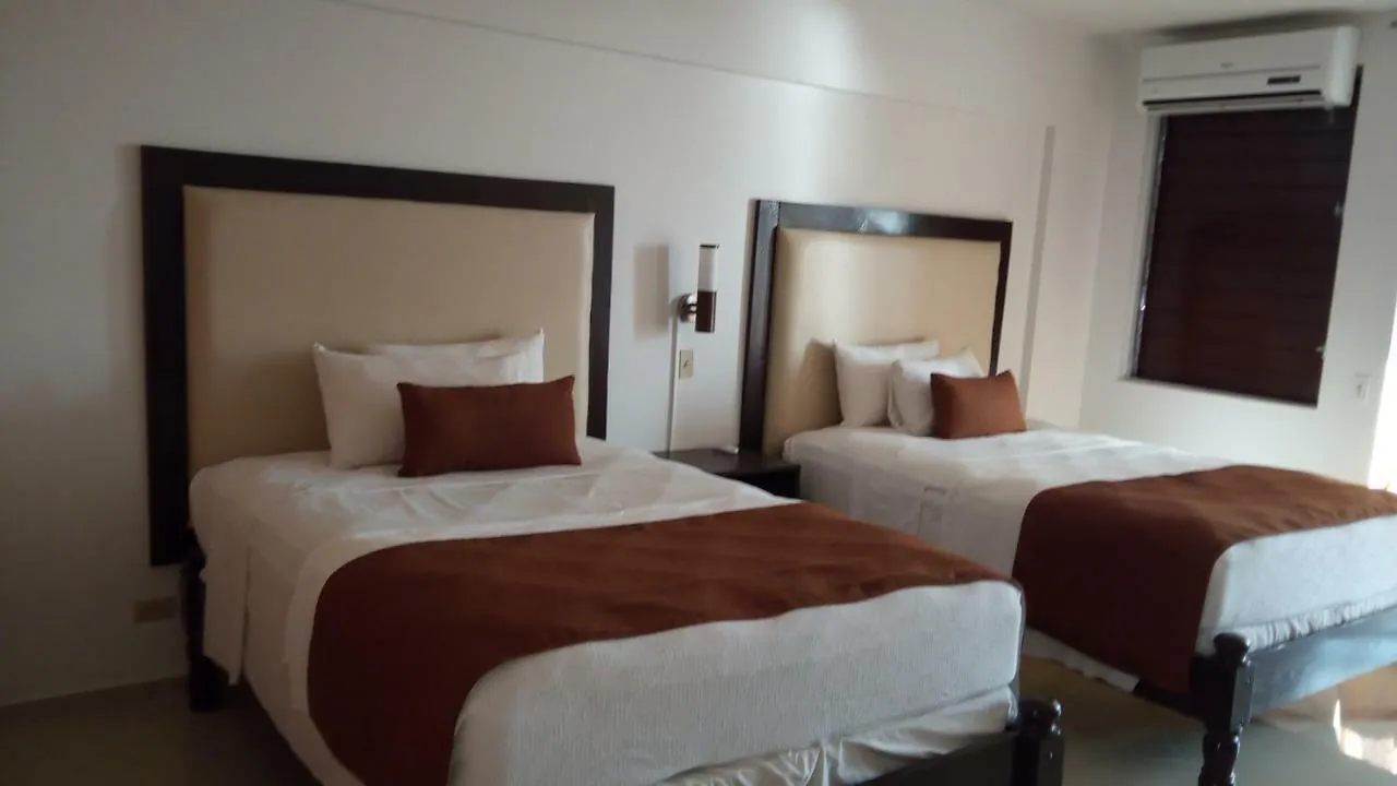 Le Xaragua Hotel Deluge